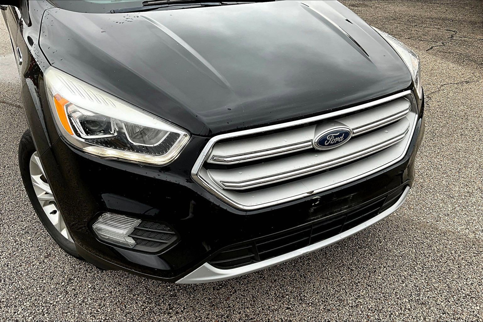 Used 2018 Ford Escape SEL FWD image 3