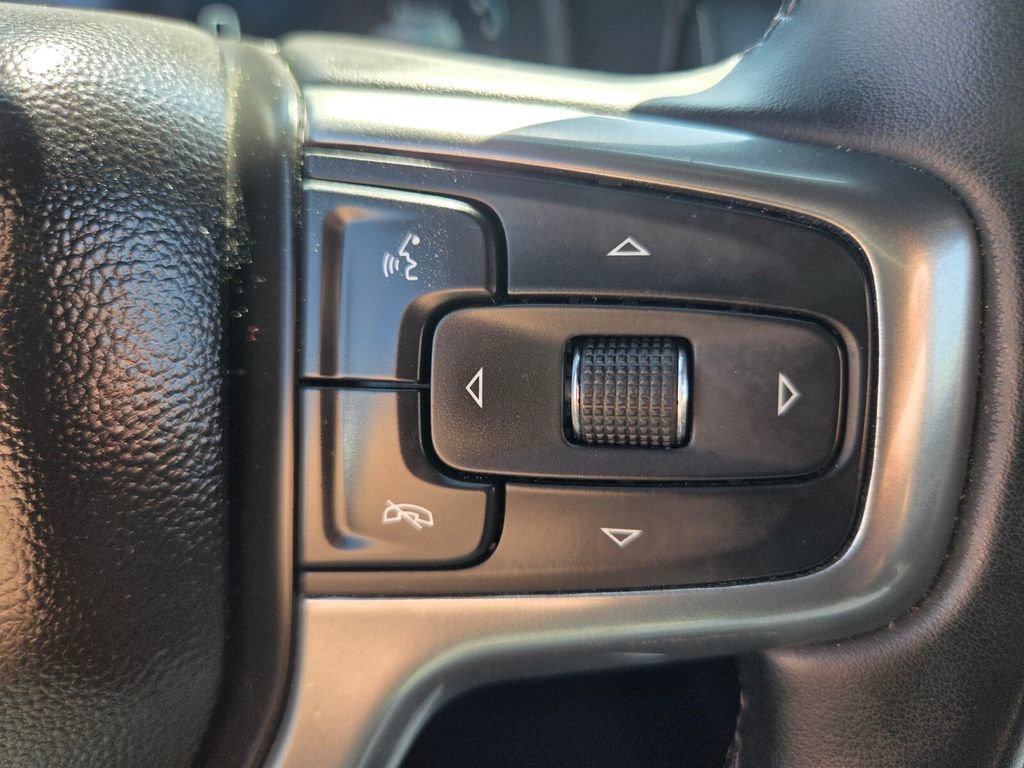 Certified 2023 Chevrolet Suburban Premier image 28