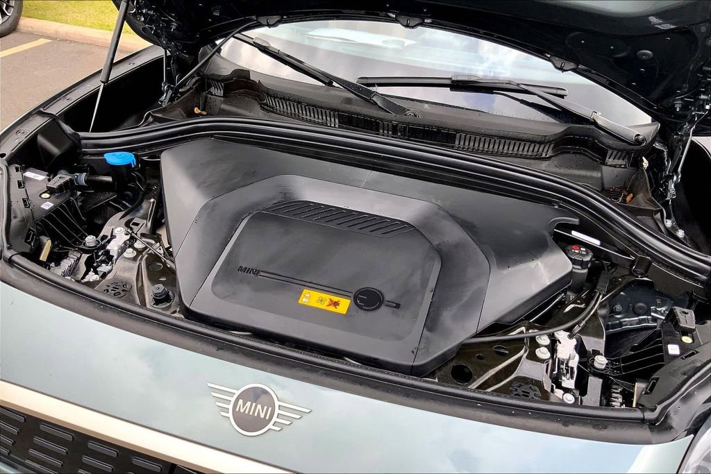 Certified 2025 MINI Cooper Countryman SE w/ Comfort Package Max image 34