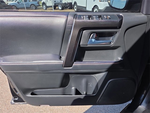 Used 2020 Toyota 4Runner Venture image 17