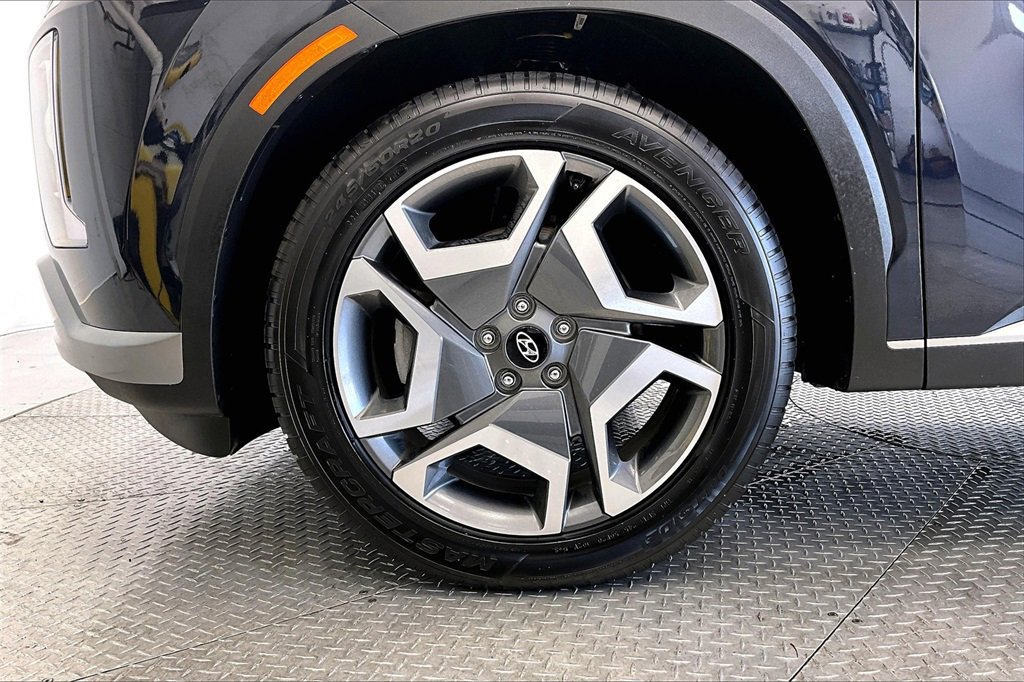 Used 2024 Hyundai Palisade Limited image 8