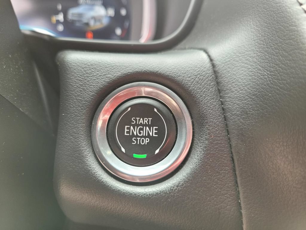 Used 2023 Chevrolet Tahoe High Country AWD/4WD image 27