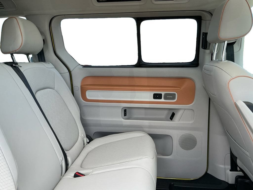 New 2025 Volkswagen ID. Buzz 1st Edition RWD image 18