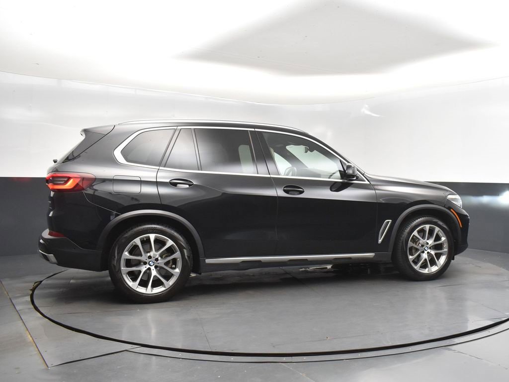 Used 2021 BMW X5 xDrive40i w/ Premium Package 2 image 8