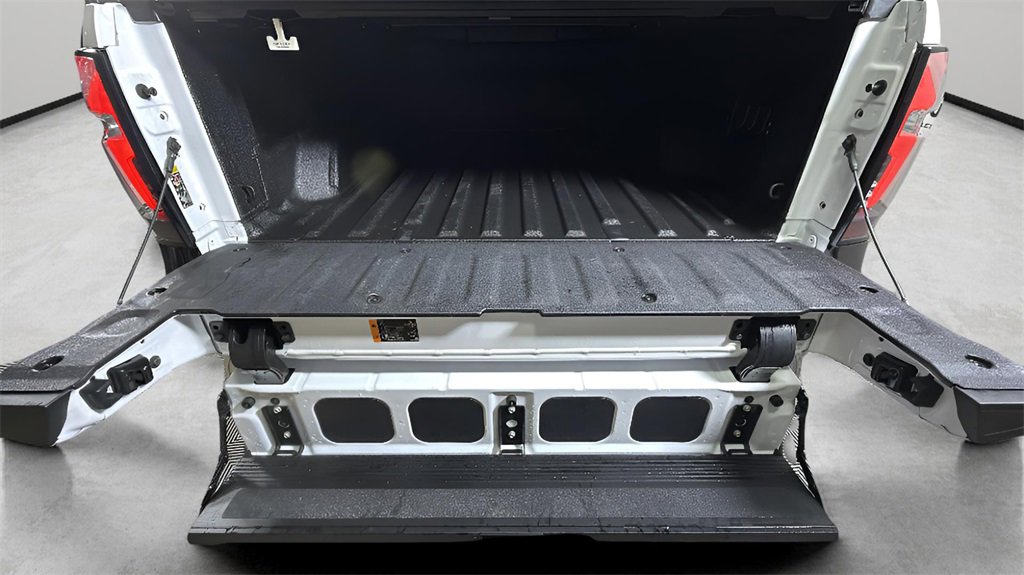 Used 2025 Chevrolet Silverado EV RST image 30