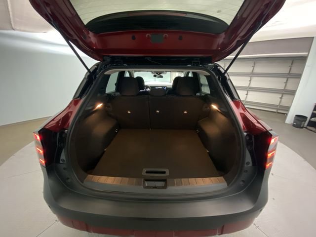 Used 2025 Nissan Kicks SV image 22