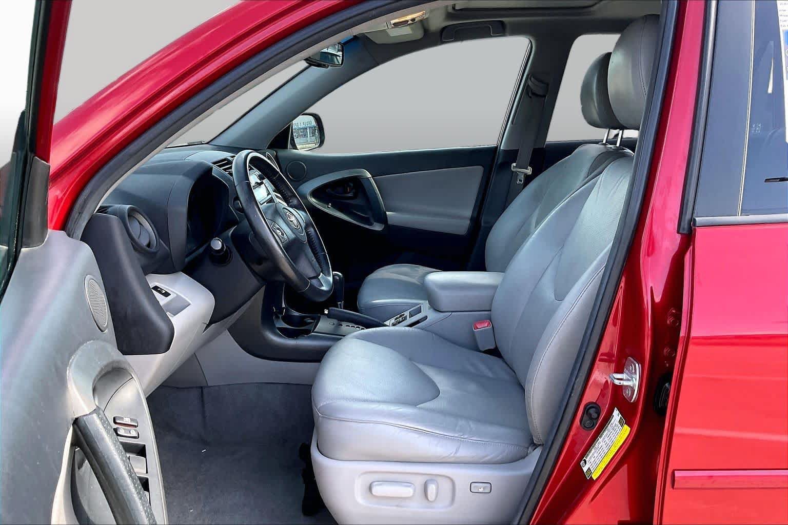 Used 2011 Toyota RAV4 Limited w/ Limited Extra Value Pkg FWD image 7