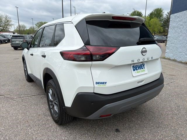 Used 2023 Nissan Rogue S FWD image 3