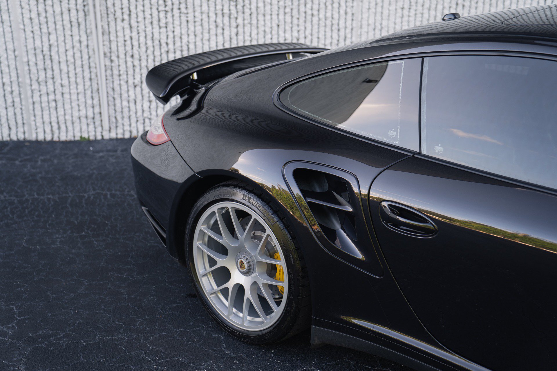 Used 2012 Porsche 911 4 Coupe AWD/4WD image 17