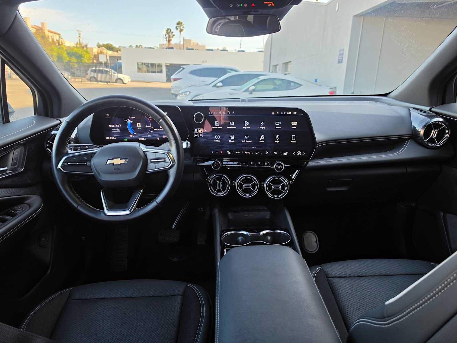 Used 2024 Chevrolet Blazer EV LT AWD/4WD image 18
