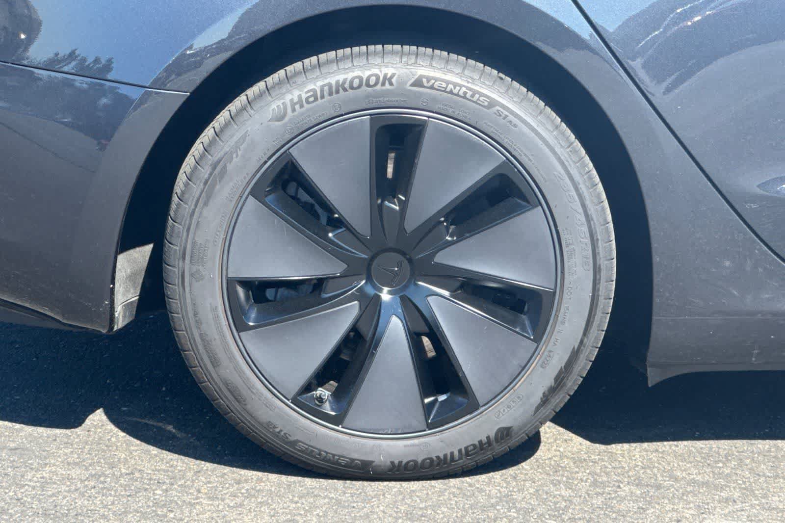 Used 2024 Tesla Model 3 Standard Range RWD image 29