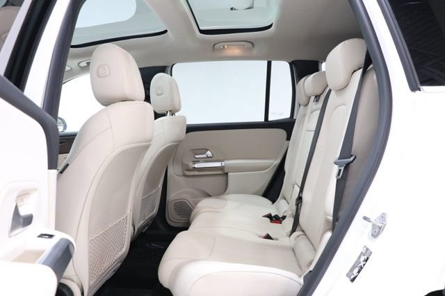 Used 2022 Mercedes-Benz GLB 250 4MATIC image 27