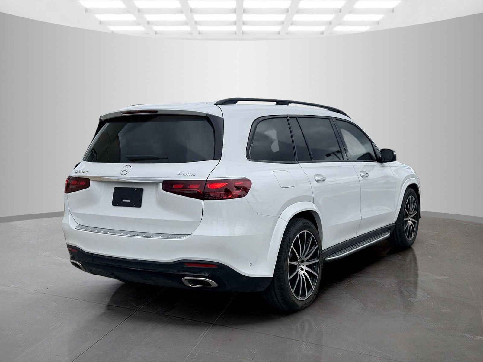 Used 2026 Mercedes-Benz GLS 580 4MATIC image 5