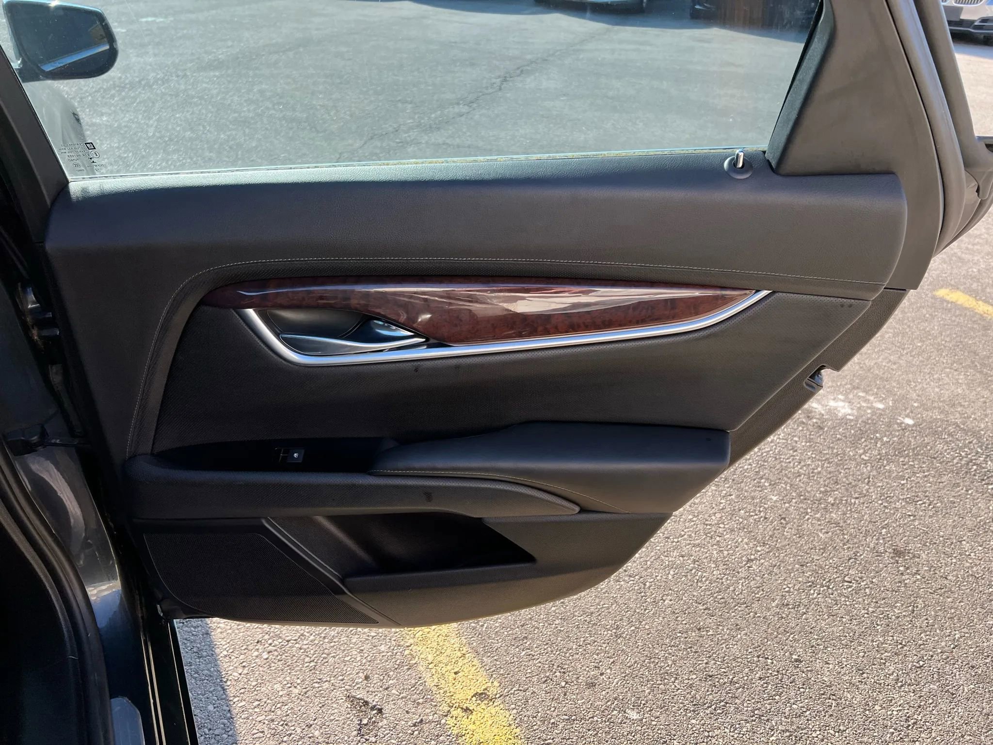 Used 2013 Cadillac XTS Luxury image 22