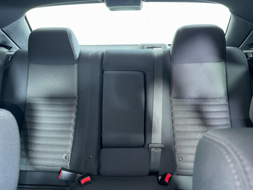 Used 2014 Dodge Challenger R/T image 7