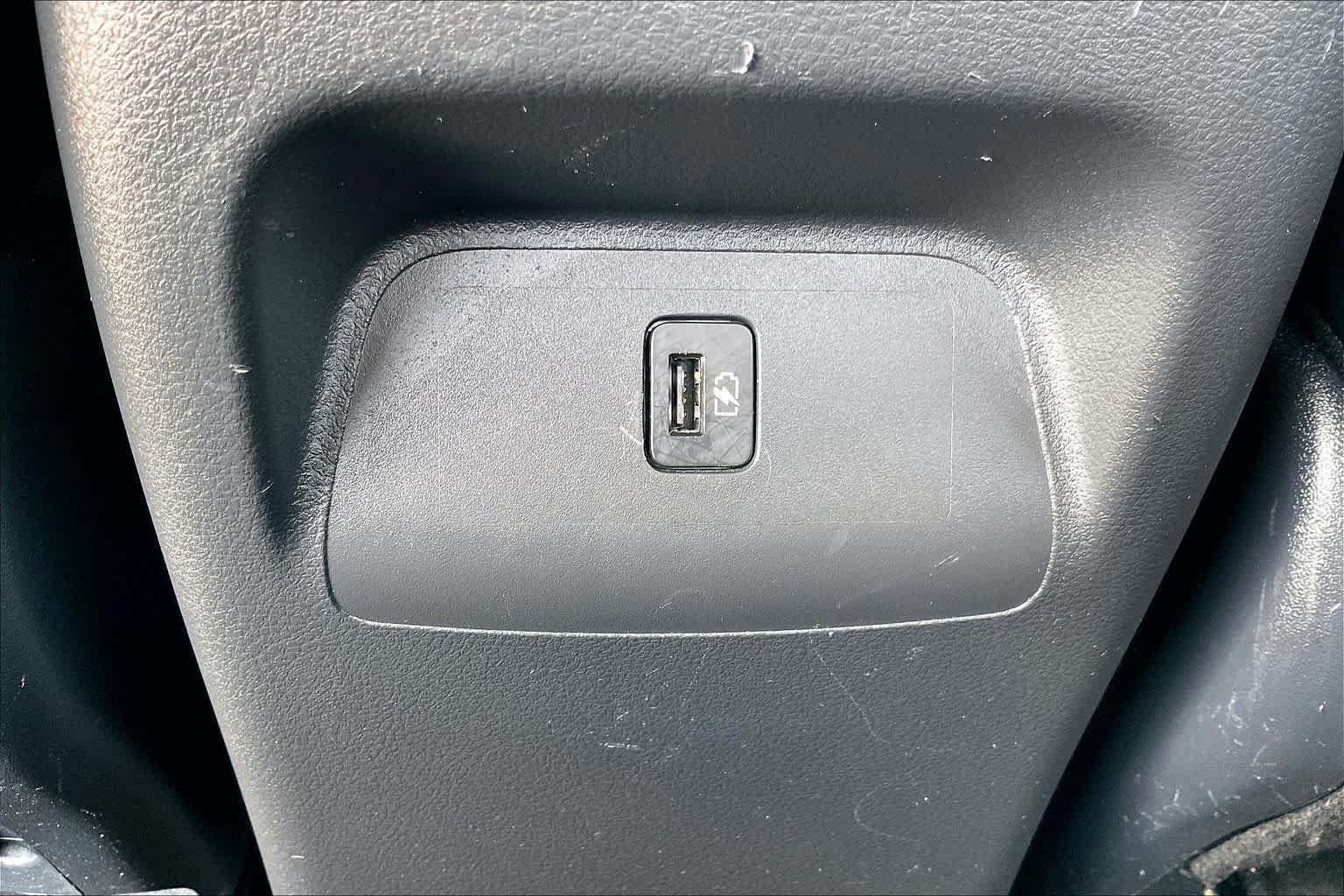 Used 2025 Nissan Sentra SR w/ SR Premium Package FWD image 32