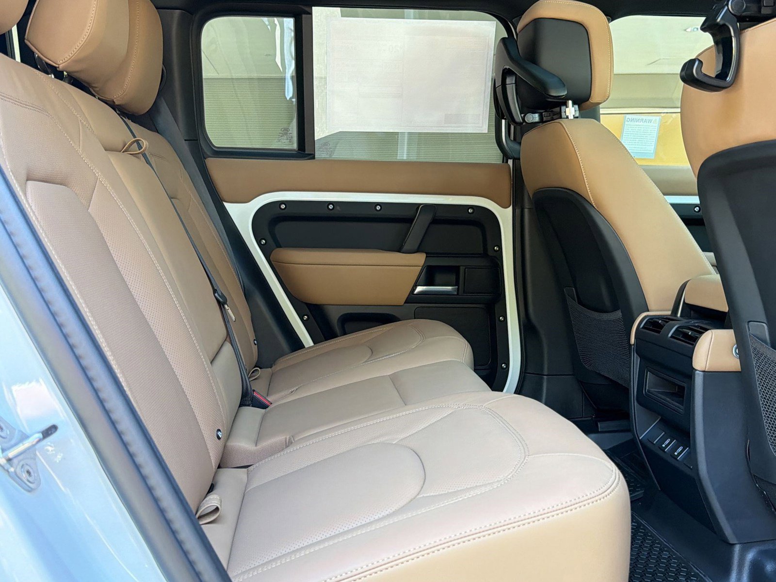 New 2026 Land Rover Defender 110 X-Dynamic SE AWD/4WD image 30