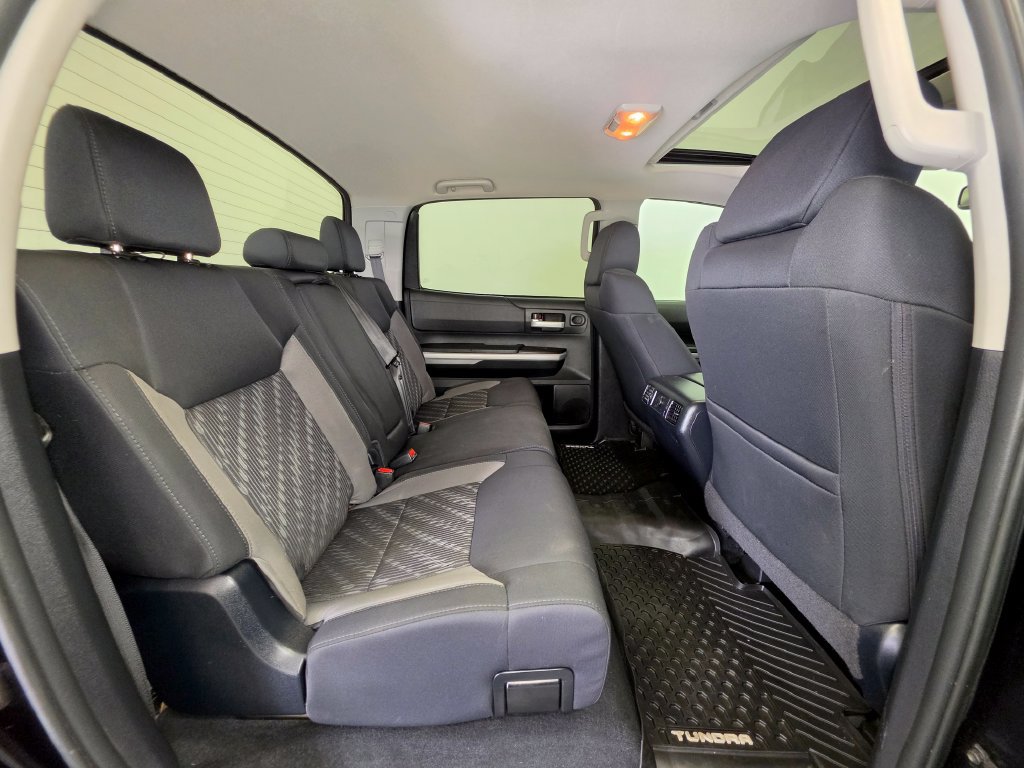 Used 2018 Toyota Tundra SR5 AWD/4WD image 7