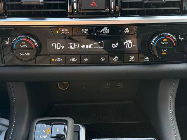 New 2025 Nissan Pathfinder SL w/ Black Appearance Package image 26