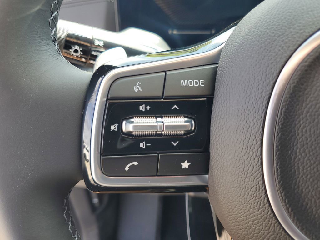 New 2026 Kia Carnival EX image 11