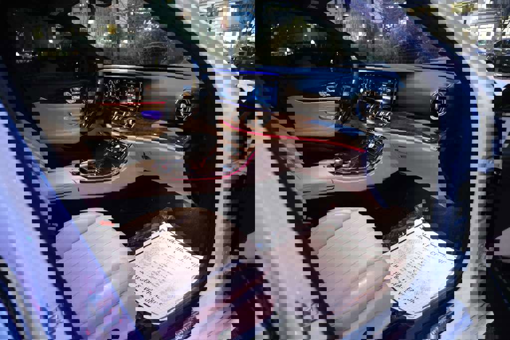 Used 2019 Mercedes-Benz E 300 4MATIC w/ Premium 1 Package image 32