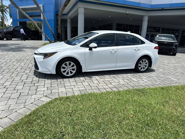 Used 2024 Toyota Corolla LE FWD image 20