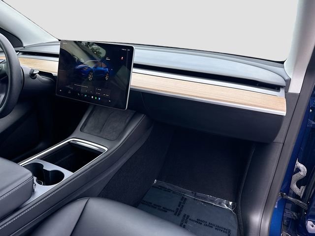 Used 2023 Tesla Model Y Long Range image 28