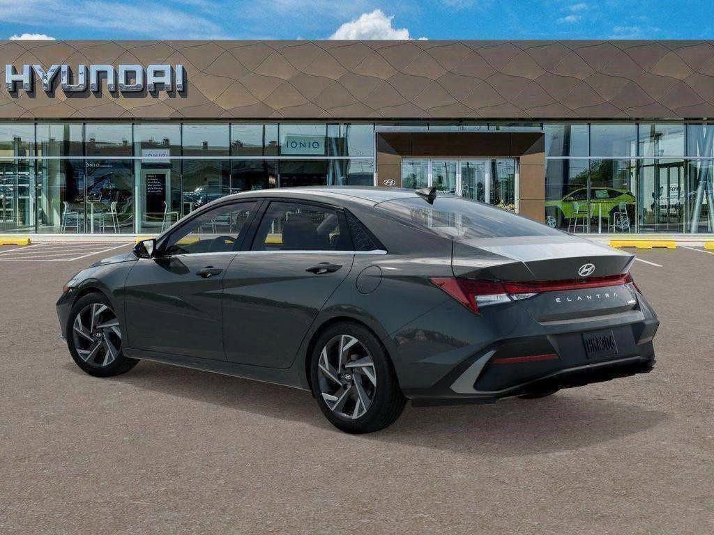 New 2026 Hyundai Elantra Limited image 5
