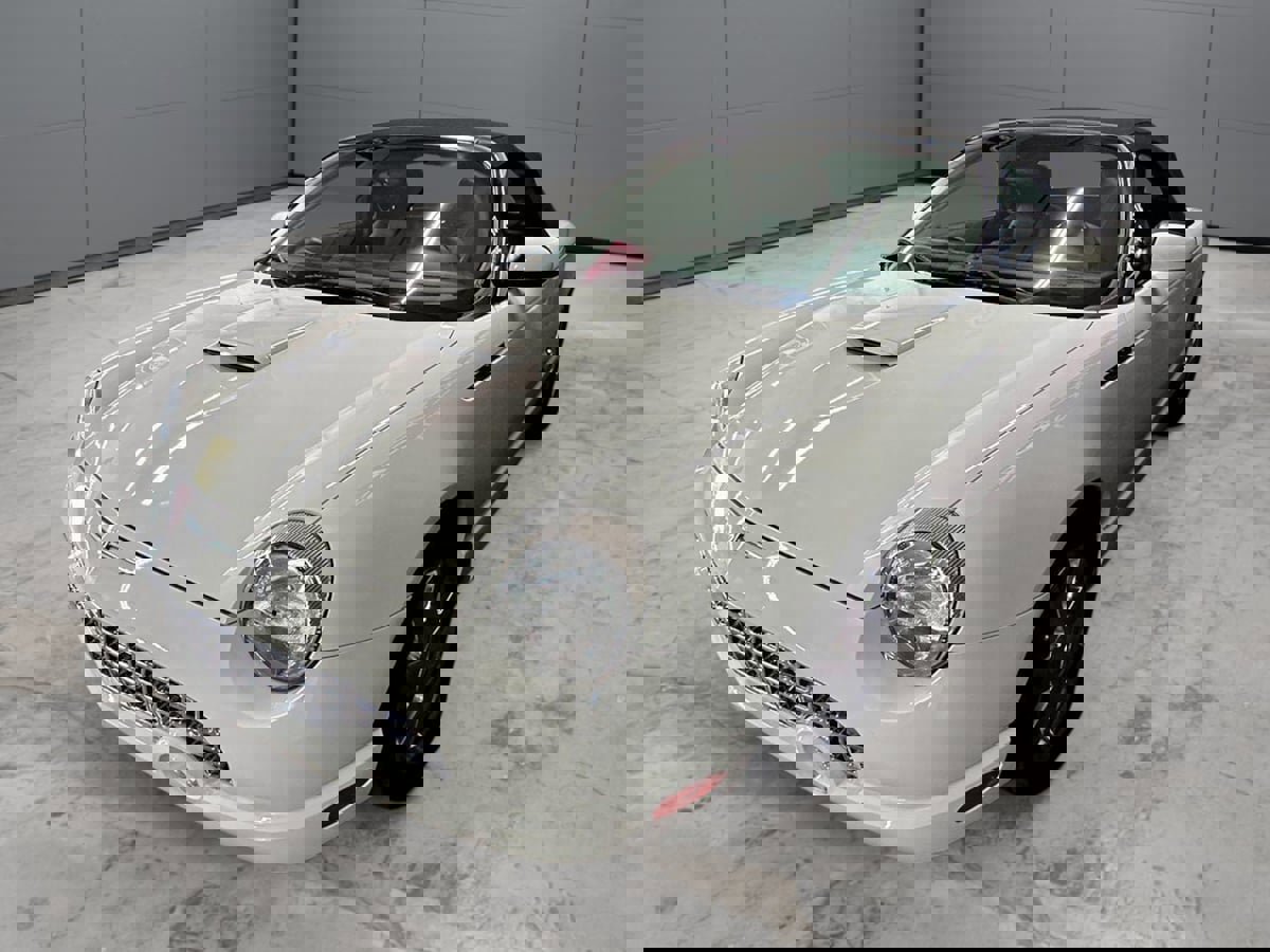 Used 2002 Ford Thunderbird Deluxe image 4