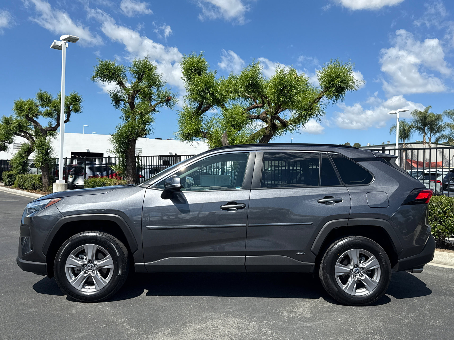 Used 2015 Toyota RAV4 XLE image 4