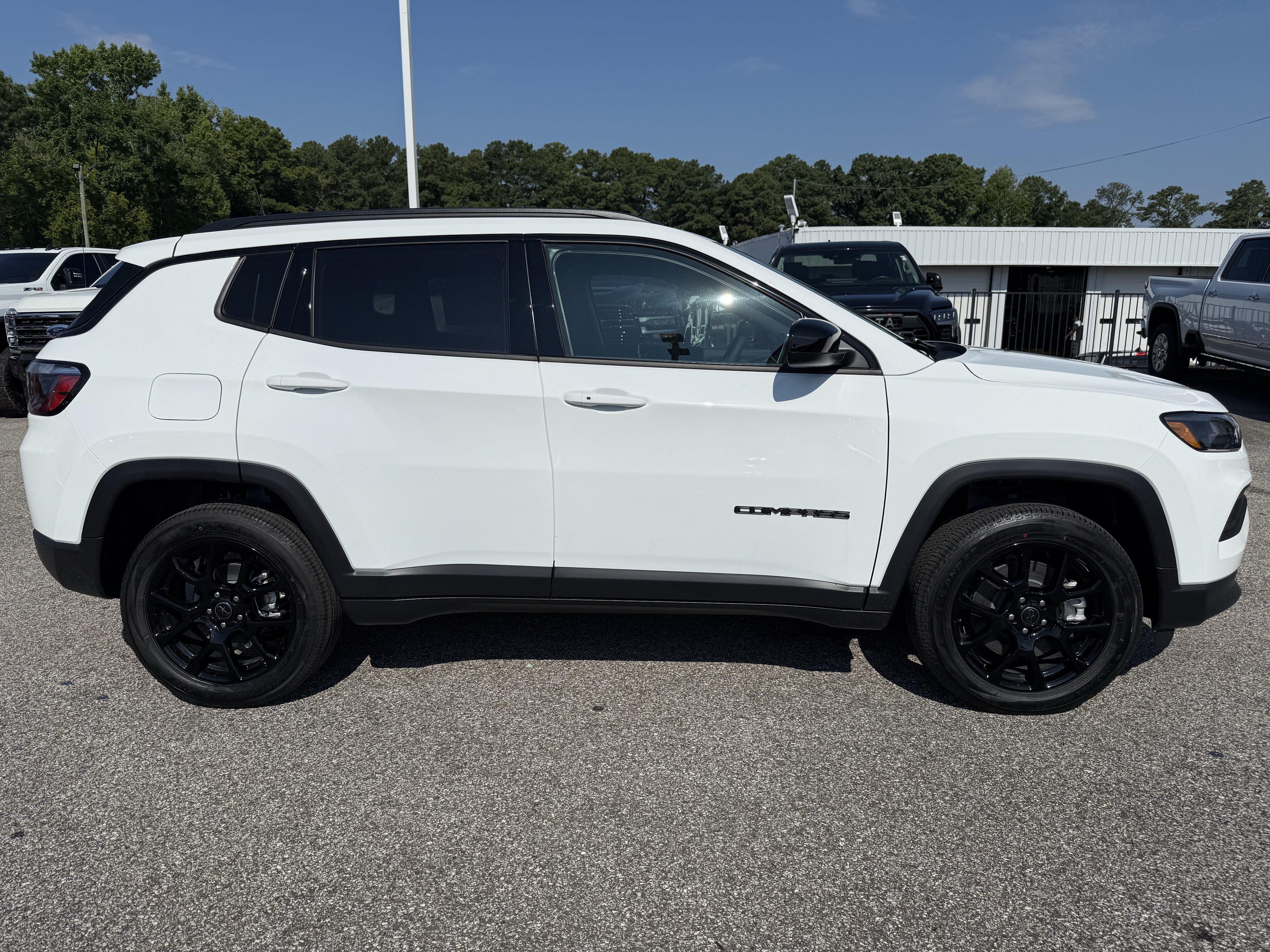 New 2026 Jeep Compass Latitude AWD/4WD image 11