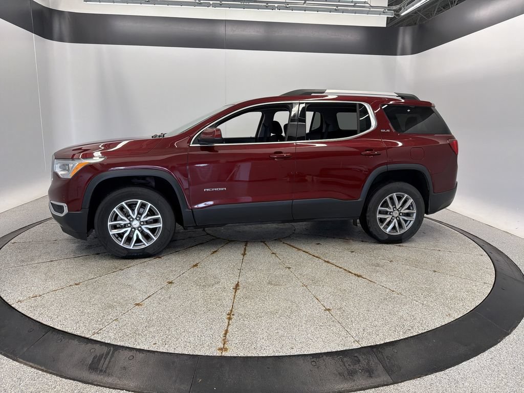 Used 2018 GMC Acadia SLE AWD/4WD image 2