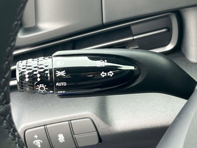 Certified 2025 Hyundai Elantra Sport FWD image 21