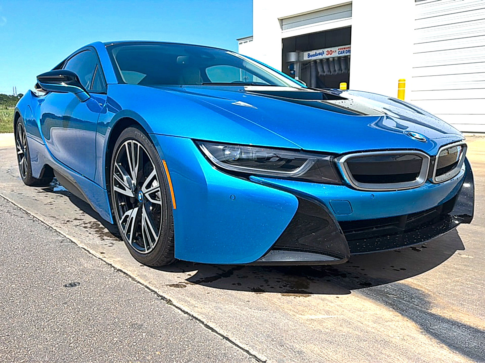 Used 2015 BMW i8 AWD/4WD image 3