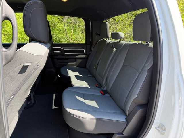 Used 2024 RAM 3500 Big Horn AWD/4WD image 16