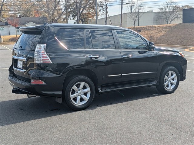 Used 2017 Lexus GX 460 image 4