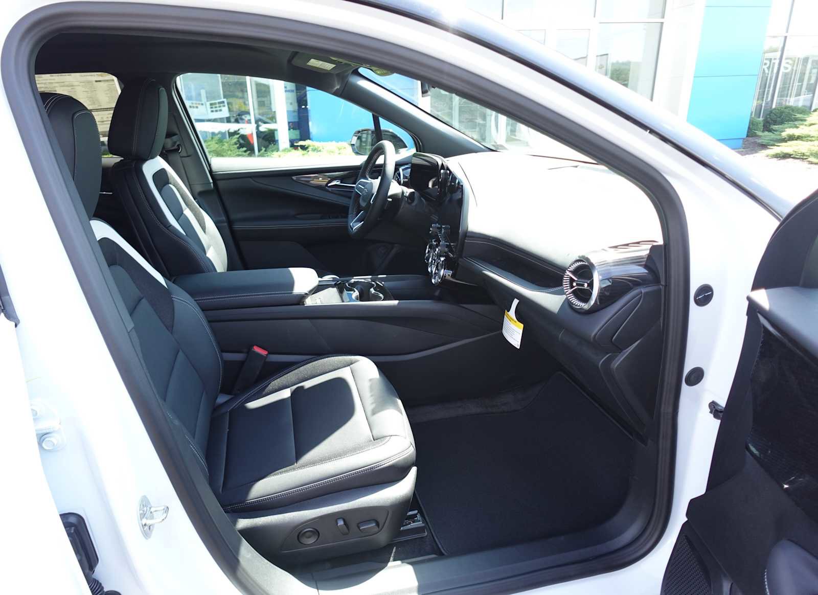 New 2026 Chevrolet Blazer EV LT image 29