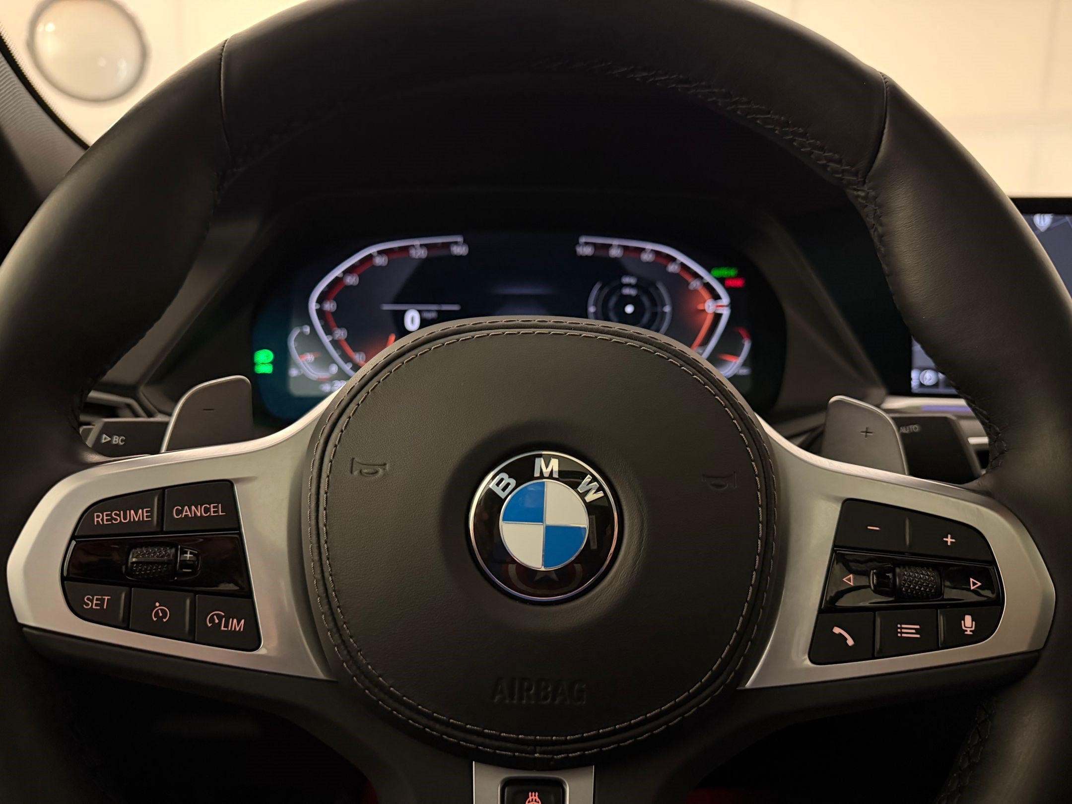 Used 2023 BMW X6 xDrive40i w/ M Sport Package AWD/4WD image 11