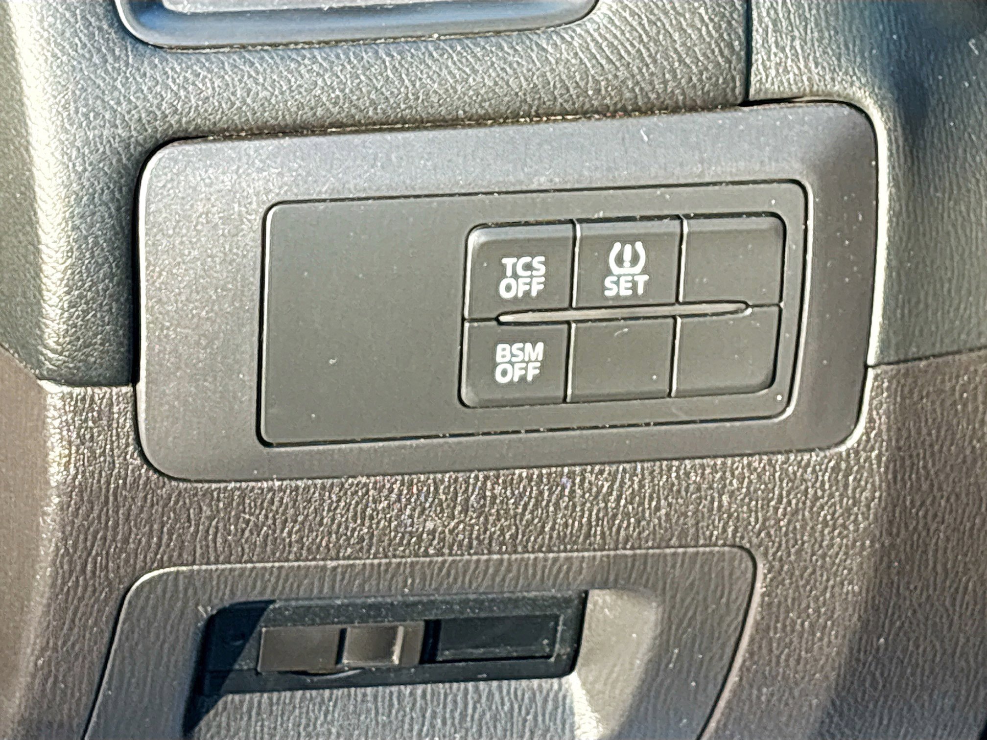 Used 2014 MAZDA CX-5 Touring image 11