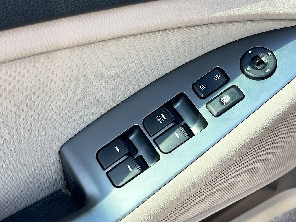 Used 2015 Kia Optima LX FWD image 16