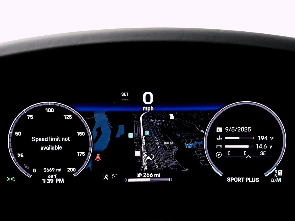 Used 2025 Porsche 911 Carrera image 39