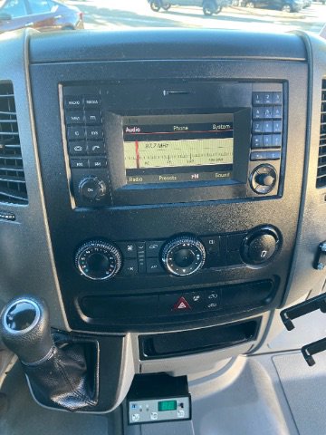 Used 2015 Freightliner Sprinter 2500 w/ Additional Battery Package image 20