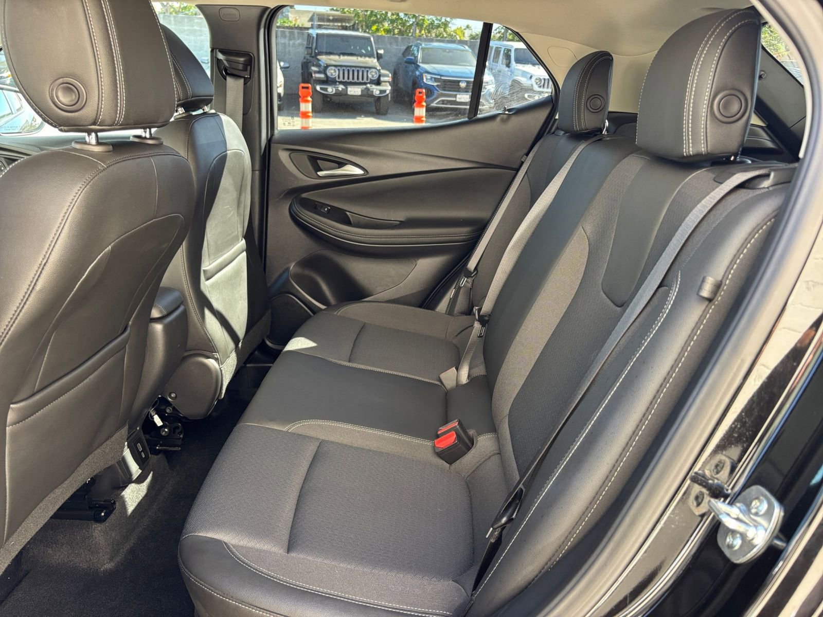 Used 2025 Buick Encore GX Preferred image 25