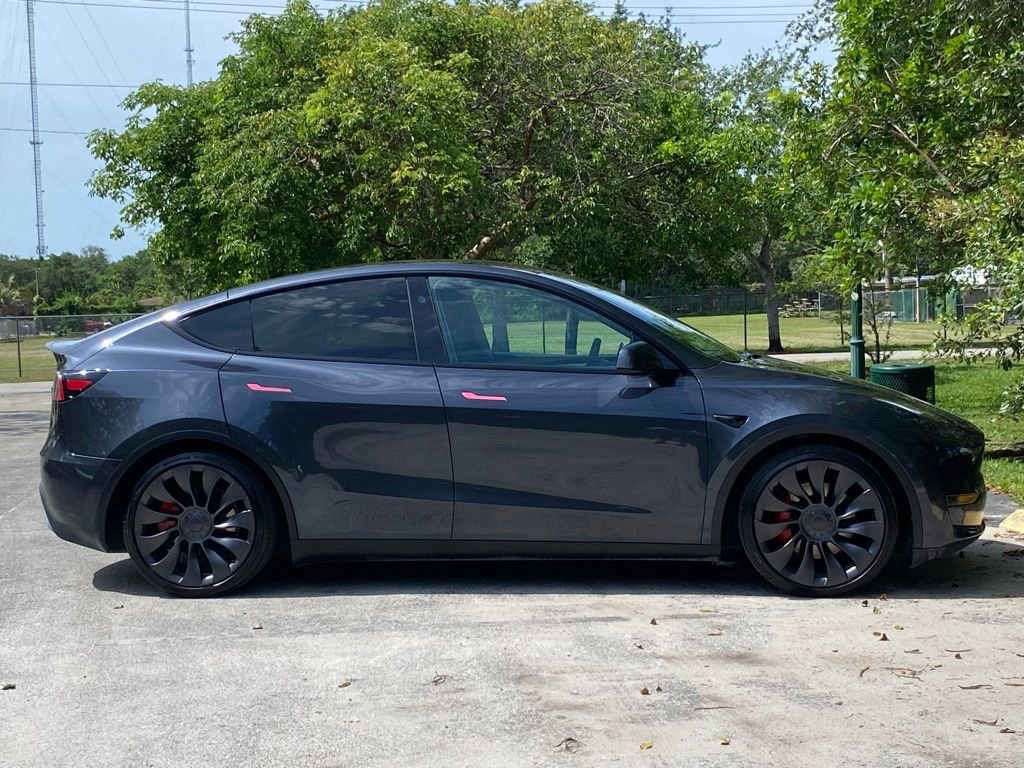 Used 2025 Tesla Model Y Performance AWD/4WD image 10