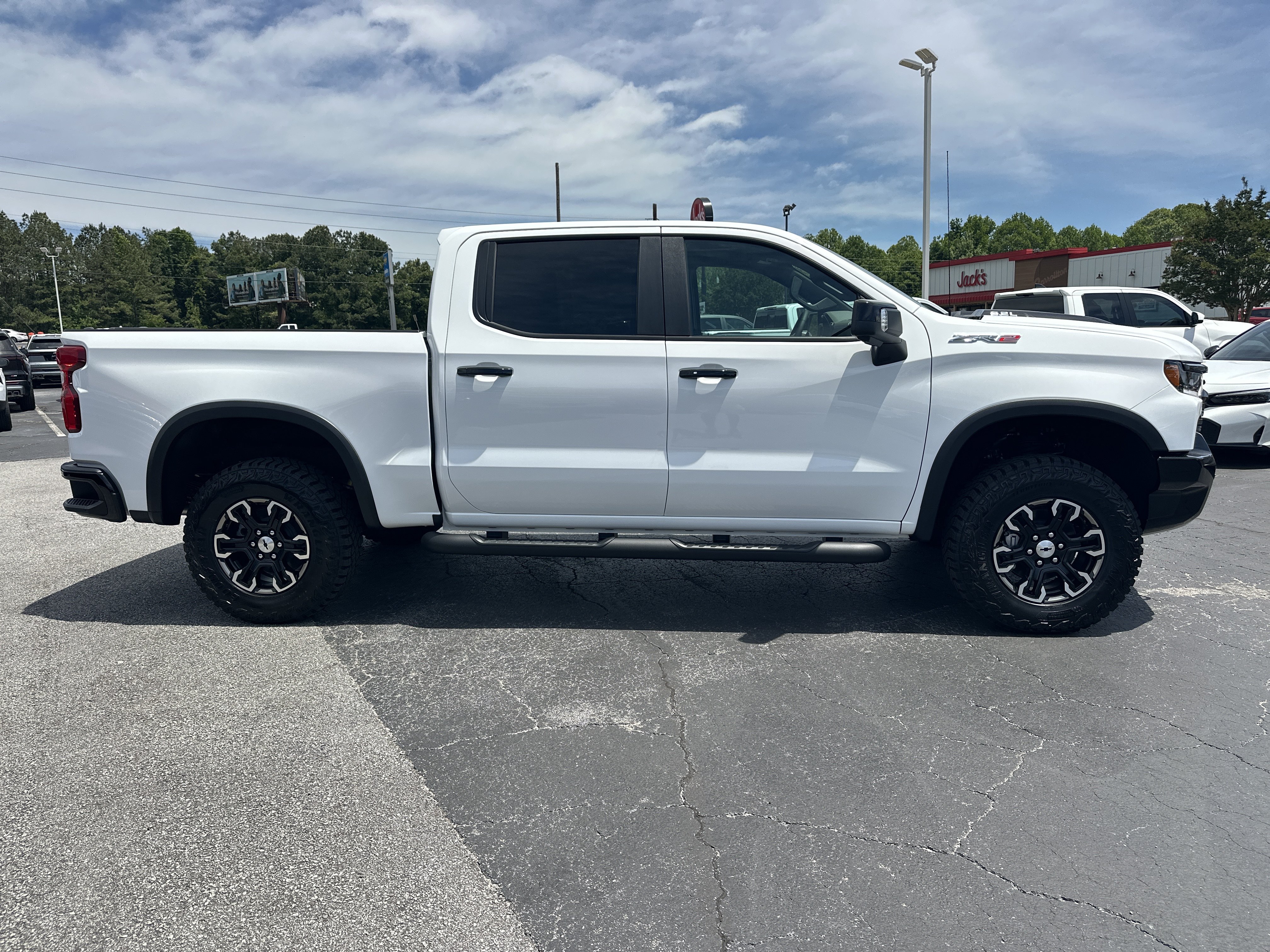 New 2026 Chevrolet Silverado 1500 ZR2 AWD/4WD image 10