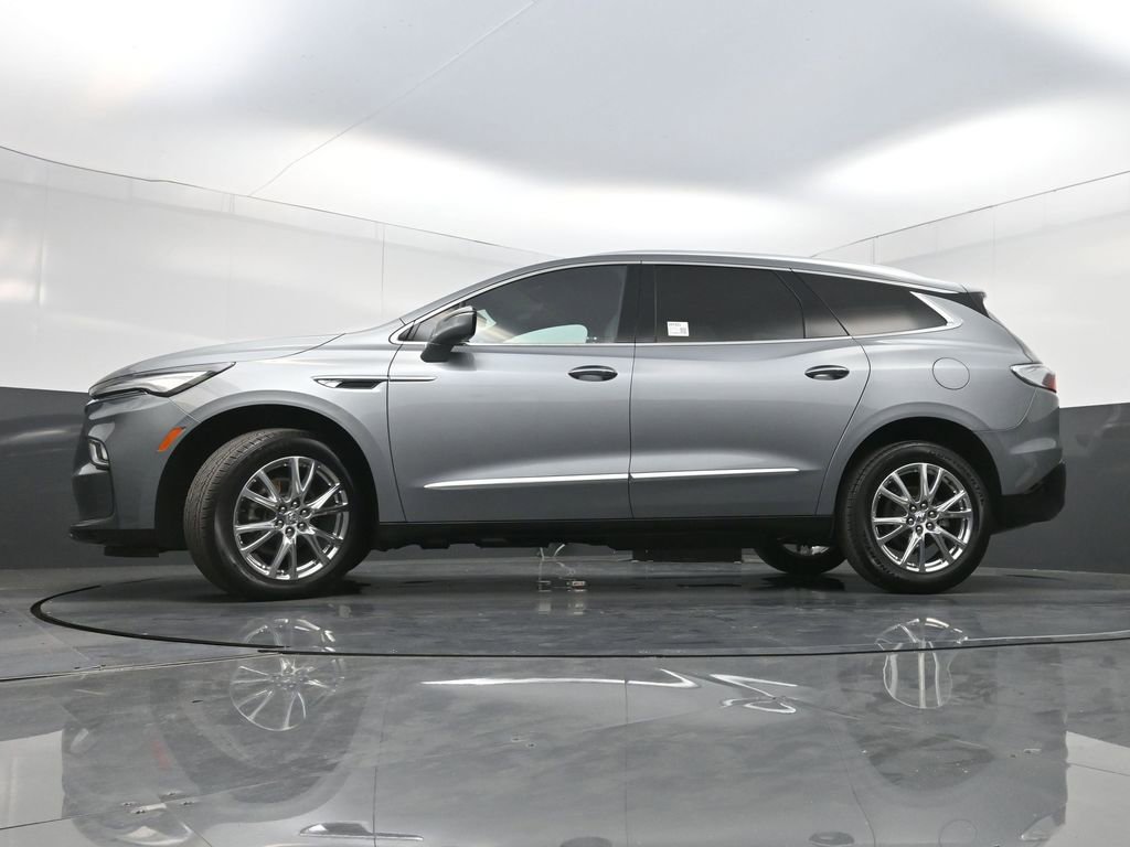 Used 2023 Buick Enclave Premium w/ Experience Buick Package FWD image 29