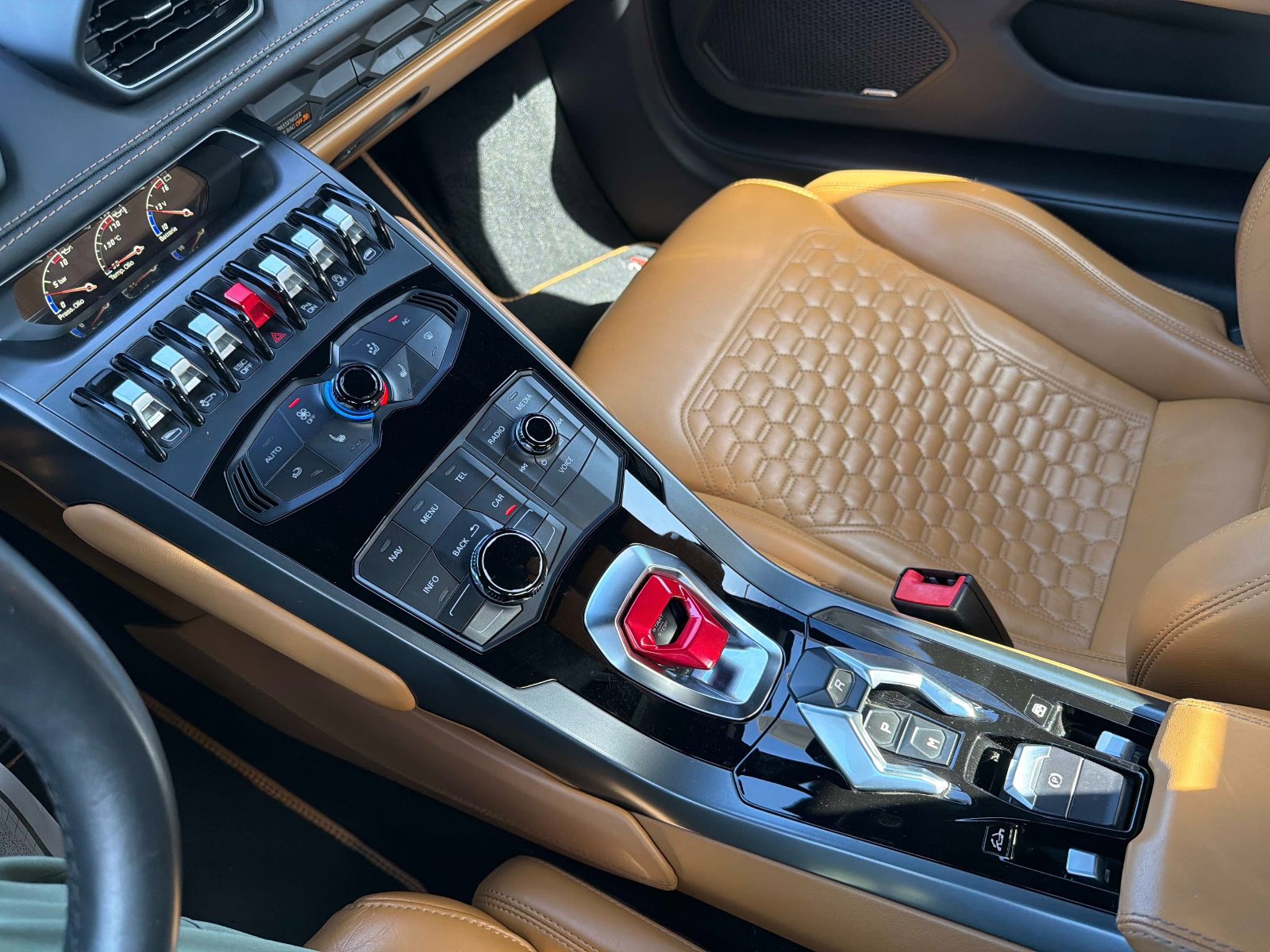 Used 2018 Lamborghini Huracan LP 580-2 image 36