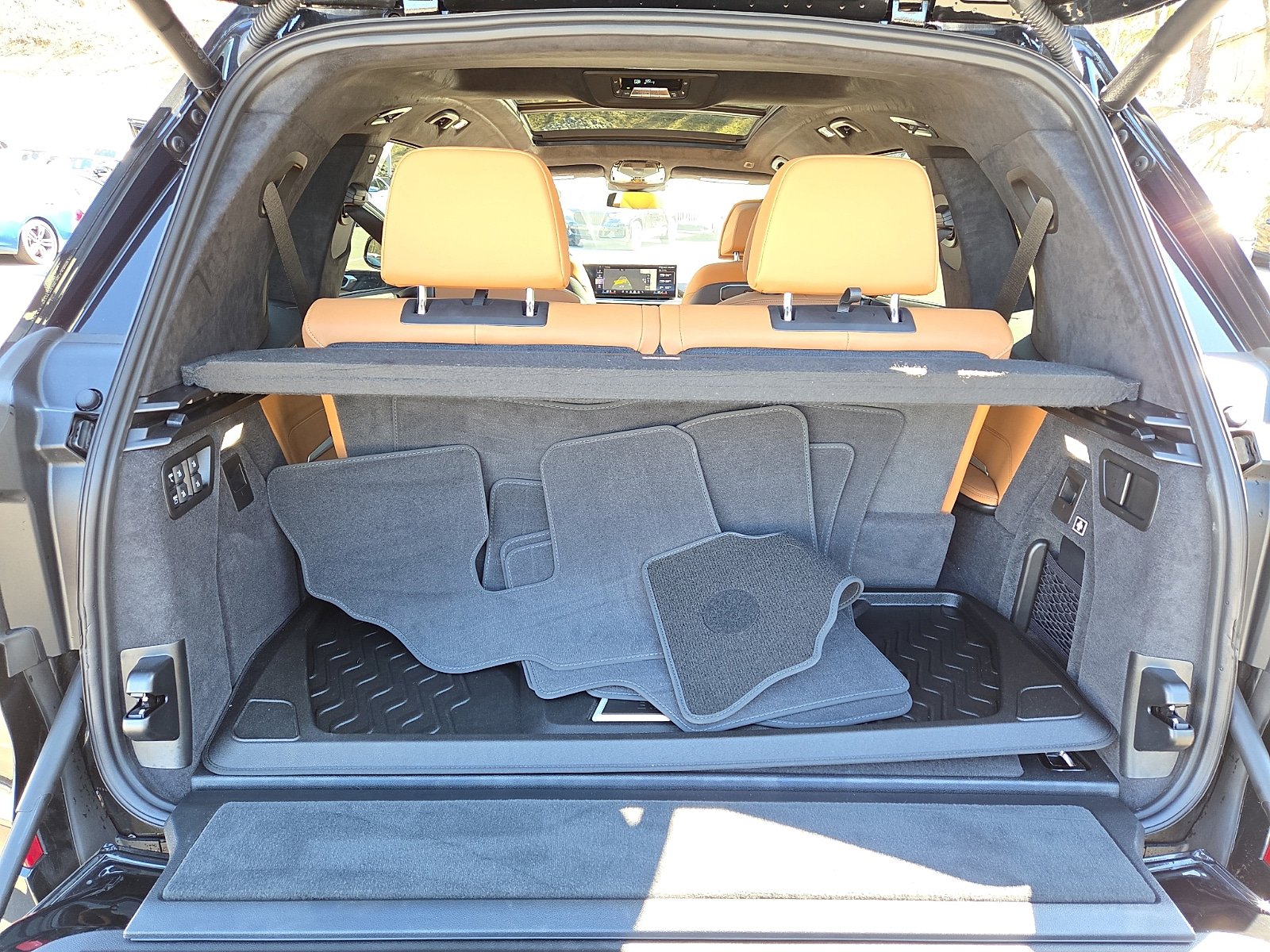 Used 2026 BMW X7 xDrive40i w/ M Sport Package AWD/4WD image 29
