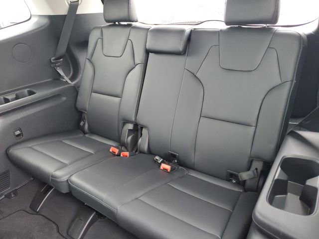 Used 2024 Kia Telluride EX w/ EX Captain's Chair Package image 12