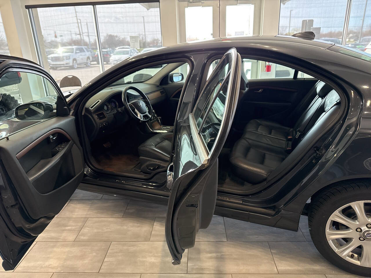 Used 2010 Volvo S80 3.2 image 11